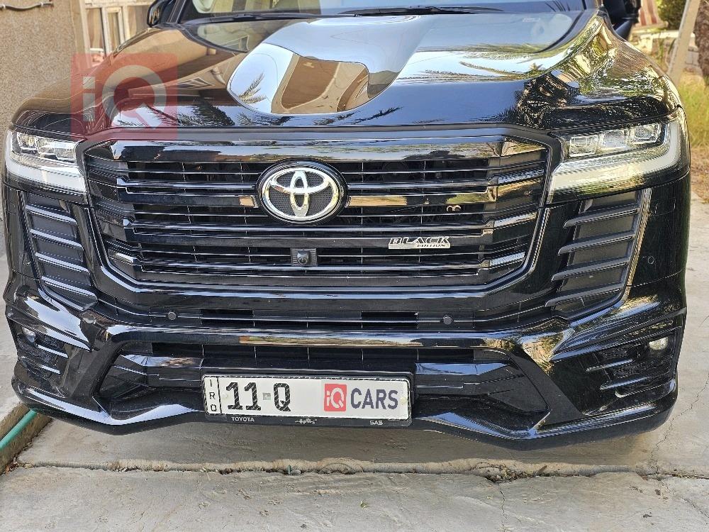 تۆیۆتا لاند کروزەر